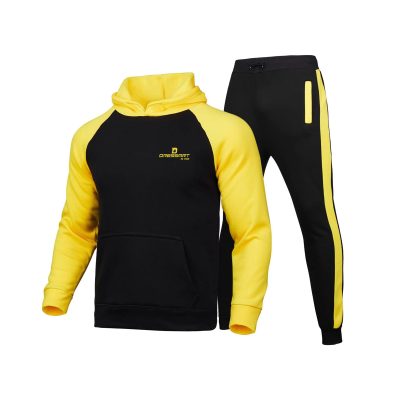 Moisture-Wicking Athletic Tracksuit – Stay Cool & Dry